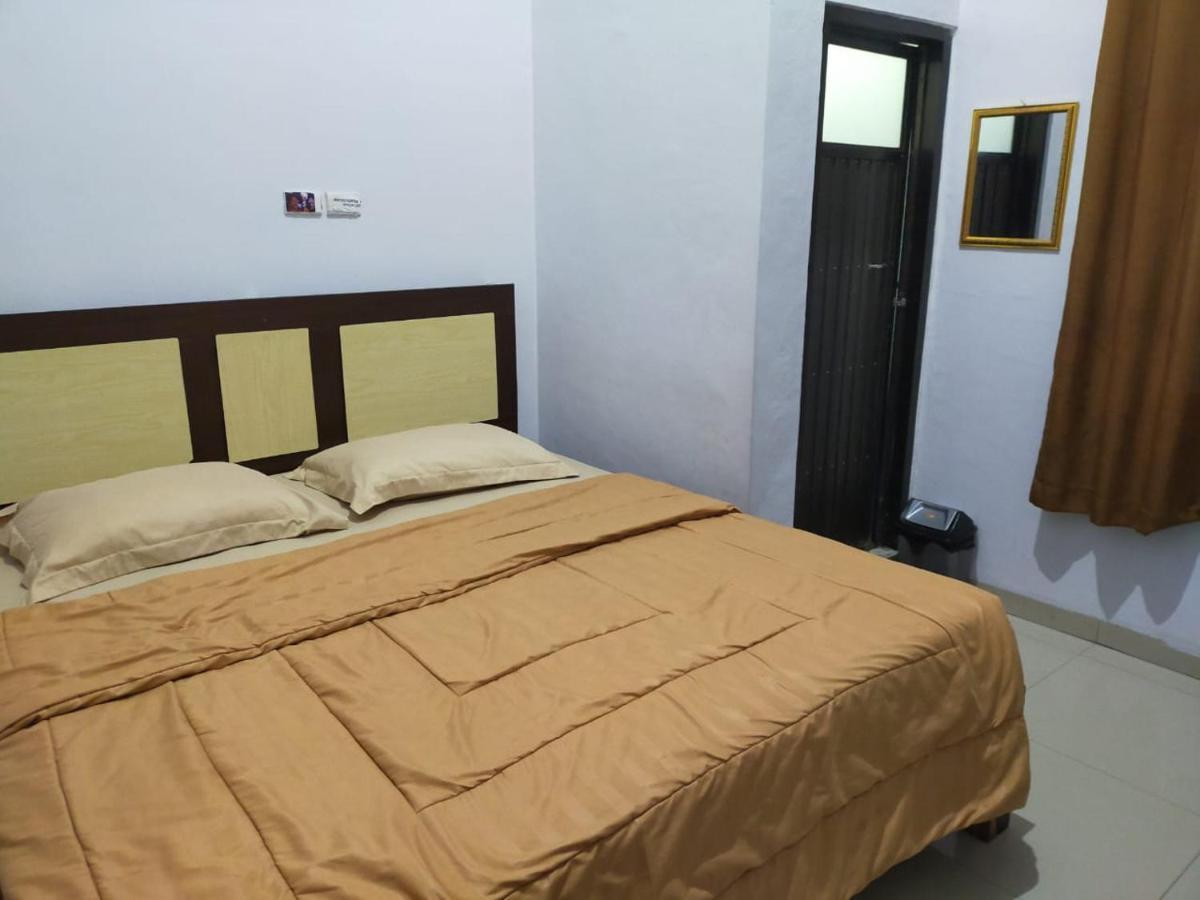 OYO 3373 Favour Hotel Pagaralam Buitenkant foto